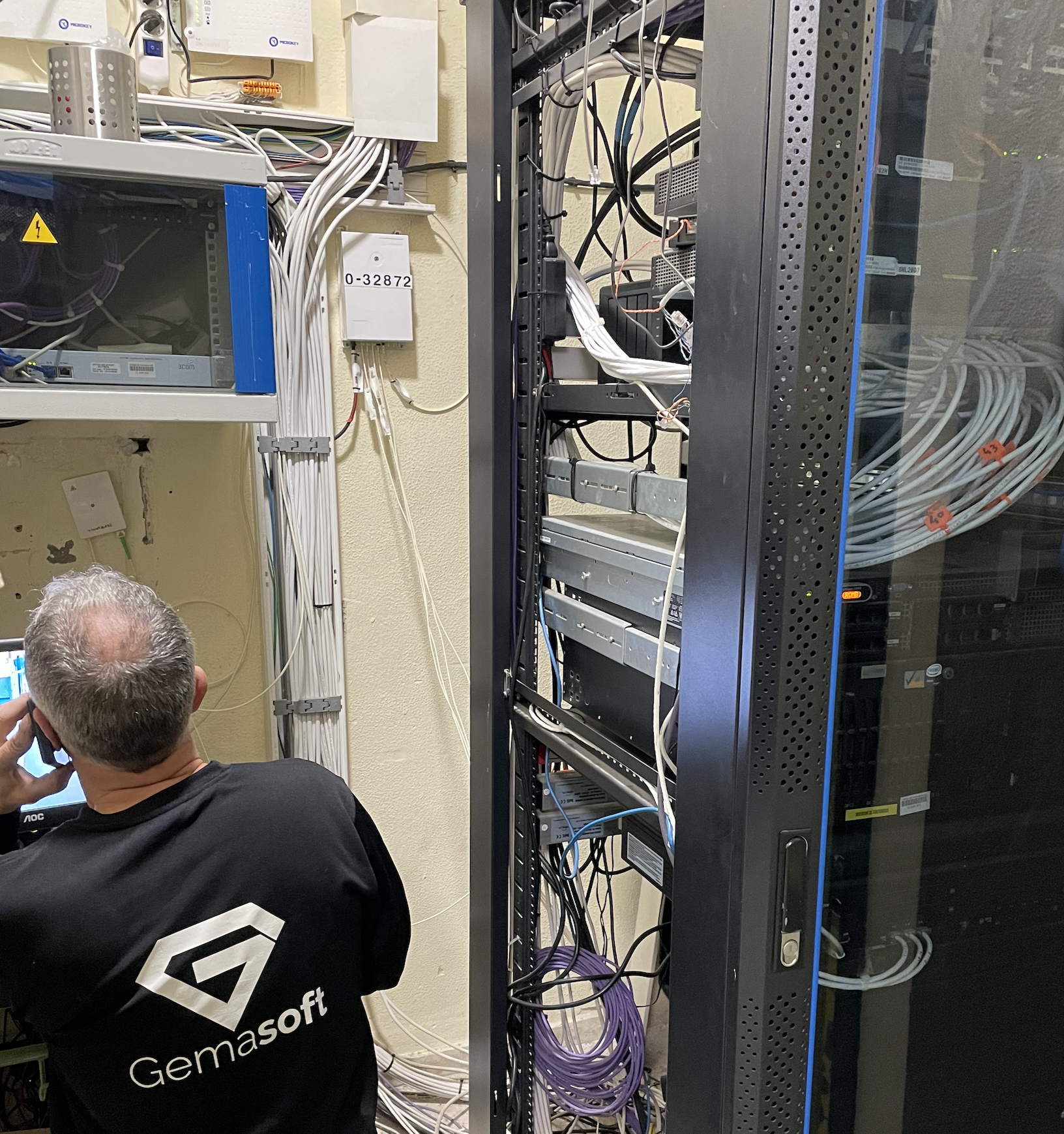Instalación de Rack de Servidores para Colegio
